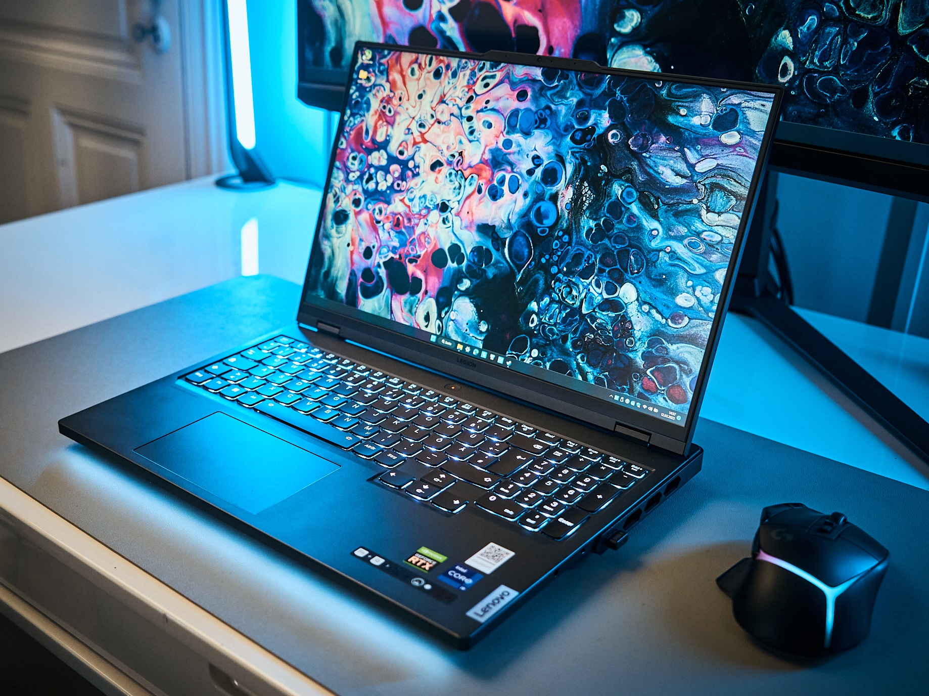 Обзор ноутбука Lenovo Legion Pro 7 16 (Intel, RTX 4090) - notebookcheck-ru.com  Обзоры