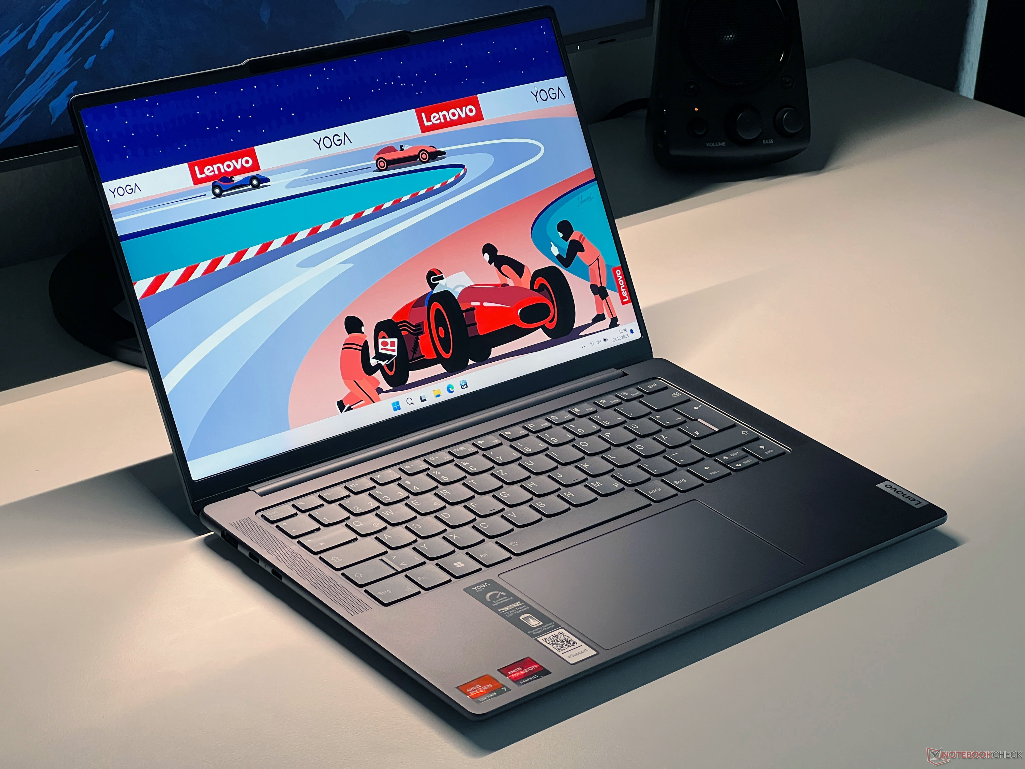 Обзор Lenovo Yoga Pro 7 14 G8 - AMD Zen4 не всегда делает ноутбук лучше -  notebookcheck-ru.com Обзоры