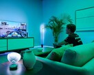 Версия прошивки 2.4.2 распространяется на синхронизатор Philips Hue Play HDMI 8K (вверху) и старшую модель 4K. (Источник изображения: Philips Hue)