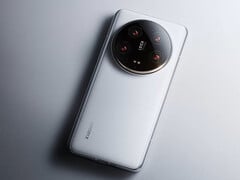 Неясно, для чего предназначен чип &quot;Small Surge&quot;, о котором ходят слухи, внутри Xiaomi 15 Ultra (Источник изображения: Xiaomi)