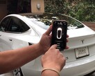 Tesla выпускает "урезанный" вариант фактически Smart Summon в Европе и на Ближнем Востоке (Источник изображения: Hector Perez на YouTube)