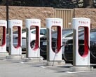 Tesla анонсирует виртуальное решение для борьбы с конфликтами водителей на станциях Supercharger (Источник изображения: Tesla)