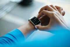 Продажи часов Apple Watch упали на 19% в 2024 году. (Источник изображения: Luke Chesser)