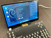 В Pocket Z используется Raspberry Pi Zero 2 W, а также другие компоненты. (Источник изображения: Hackaday)