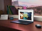 В преддверии выставки CES 2025 появилась утечка информации о новом ноутбуке Lenovo Yoga (источник изображения: Walking Cat on X)