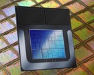 В процессорах Intel Lunar Lake используется узел TSMC N3B. (Источник изображения: Laura Ockel на Unsplash, Intel, отредактировано)