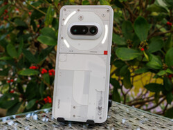 Nothing Phone (3a) (Изображение: Daniel Schmidt)