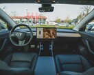 Полное самодвижение Tesla - это опция стоимостью 8 000 долларов при покупке автомобиля с последующей подпиской на 99 долларов в месяц. (Источник изображения: Bram Van Oost)