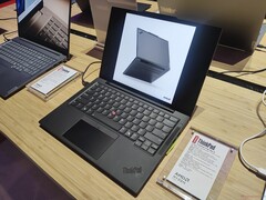 Lenovo ThinkPad T14s Gen 6 AMD (источник изображения: Benjamin Herzig)