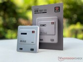 Мини-обзор Ayaneo Retro Powerbank: Дизайн в стиле Super Nintendo и OLED-дисплей привлекают внимание