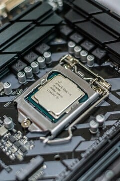 Утечка бенчмарка намекает на графическую производительность Intel Core 3 N350 (Источник изображения: Alexandru-Bogdan Ghita, Unsplash)