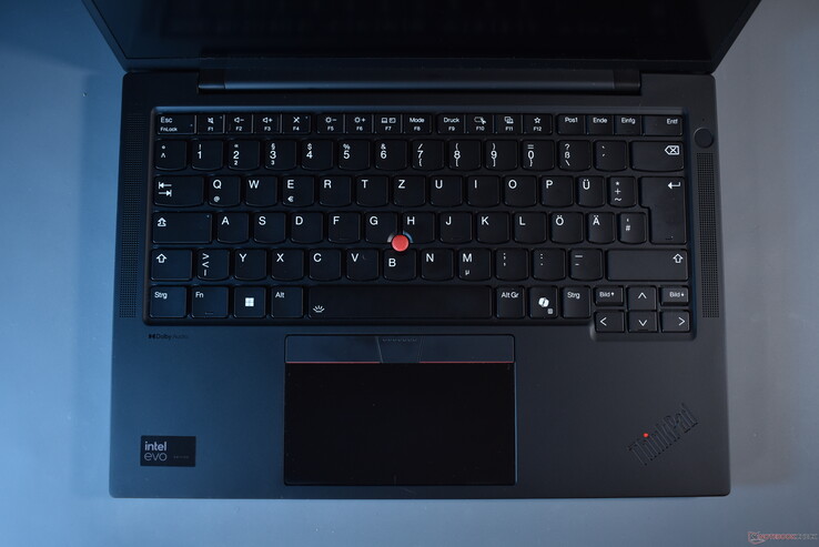 Lenovo ThinkPad T14s Gen 5: Клавиатура