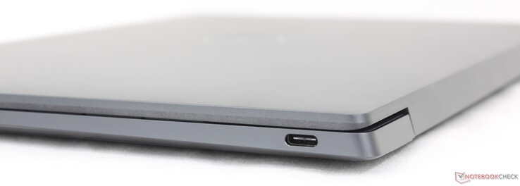 Справа: USB-C 4 (40 Гбит/с) w/ Power Delivery + DisplayPort