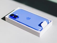 Дисплей Apple iPhone 16 занимает лишь 40-е место в списке лучших DxOMark. (Источник изображения: Bram Van Oost)