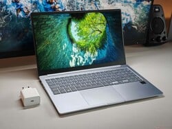 Samsung Galaxy Book4 Edge Galaxy AI-Laptop