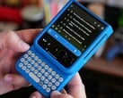 Клавиатура Clicks Keyboard теперь доступна для некоторых телефонов Android, включая серию Razr 2024 от Motorola. (Источник изображения: Clicks)