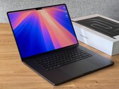 Обзор Apple MacBook Pro 16 2024 - Невероятная автономность и лучшая производительность M4 Pro