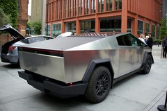 Цена Tesla Cybertruck начинается от $81 895. (Источник изображения: Yiming Ma на Unsplash)