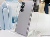 По сообщениям, Silver Shadow - самый популярный цвет среди покупателей Galaxy Z Fold 6. (Источник изображения: Notebookcheck)