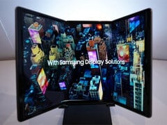 Samsung может выпустить еще как минимум одно поколение складных устройств, прежде чем доберется до своего первого трехслойного. (Источник изображения: Samsung Display)