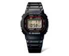 Часы Casio G-Shock DW-5000R-1AJF имеют схожий дизайн с оригинальной моделью DW-5000C (вверху). (Источник изображения: Casio)