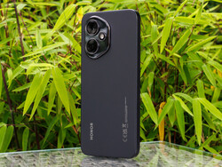 Honor 400 (Изображение: Daniel Schmidt)