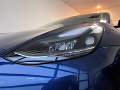 Автомобили Tesla в США наконец-то получили функцию Matrix Headlights (Источник изображения: jojje167 на X)