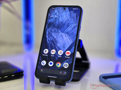 Pixel 9a в некоторых случаях будет стоить значительно дороже своего предшественника, изображенного на фото. (Источник изображения: Notebookcheck)