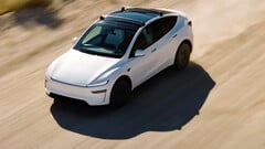 Новая AWD Model Y предлагает на 5% большую дальность хода на одной зарядке (Источник изображения: Tesla)