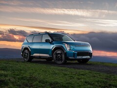 Бесплатный адаптер Kia NACS теперь доступен для некоторых покупателей Kia EV6 и EV9 в США. (Источник изображения: Kia)