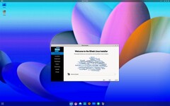 Рабочий стол SDesk Linux на базе Arch (Источник изображения: DistroWatch)