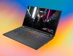 Плата Gigabyte Aorus 17H для ноутбука RTX 4080 мощностью 175 Вт. (Источник изображения: Gigabyte, Шон Синклер, отредактировано)