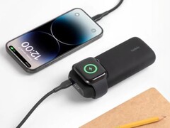 Беспроводное зарядное устройство Belkin BoostCharge Pro Fast Wireless Charger для часов Apple Watch + Power Bank 10K отзывается. (Источник изображения: Belkin)