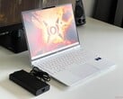 К показанному здесь MagicBook Pro 16 присоединится более компактная 14-дюймовая модель. (Источник изображения: Notebookcheck)