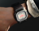 Часы C2H4 x Casio G-Shock G-5600 "The Space Age" Edition имеют безель из нержавеющей стали. (Источник изображения: C2H4)