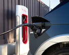 Новый Ioniq 5 может напрямую подключаться к зарядным устройствам Tesla Supercharger (Источник изображения: Hyundai)