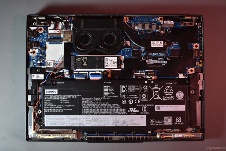 Lenovo ThinkPad X13 Gen 4 AMD: внутренние компоненты