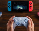 Размеры 8BitDo Ultimate 2C Bluetooth составляют 147 x 103 x 61 мм, вес - 225 г. (Источник изображения: 8BitDo)