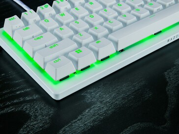 Razer Huntsman V3 Pro Mini белый боковой угол (Источник изображения: Razer PR)