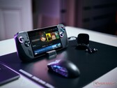 Asus ROG Ally может стать первым игровым портативным компьютером на базе SteamOS, выпущенным не компанией Valve. (Источник изображения: Notebookcheck)