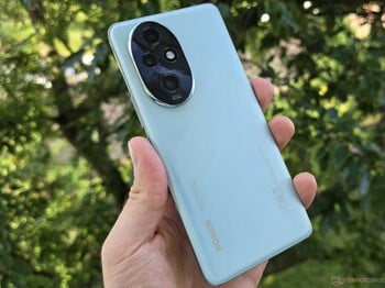 Honor 200 Pro (Изображение: Маркус Хербрих)