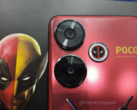 Специальная ограниченная серия Xiaomi POCO x Deadpool x Wolverine Special Limited Edition, похоже, имеет красную металлическую отделку. (Источник: Yogesh Brar on X/Twitter)