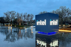 Несмотря на убытки, Intel демонстрирует высокие доходы в третьем квартале (Источник изображения: Intel)