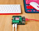 Набор Raspberry Pi SSD Kit все еще можно приобрести в некоторых магазинах в виде только HAT. (Источник изображения: Raspberry Pi Foundation)