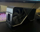 GeForce RTX 4090 Ti имеет огромное четырехслотовое решение для охлаждения. (Источник изображения: u/This_Explanation_514)