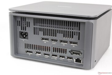 Задняя часть: Питание от сети, 4x DisplayPort 1.4a, 2x USB-A (5 Гбит/с), 2x USB-A (10 Гбит/с), RJ-45, HDMI 2.1a FRL, HDMI 2.1 TMDS