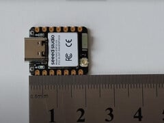 Микроразмерный Xiao ESP32C6 (Источник изображения: YouTube)