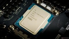 Вчера компания Intel представила флагманский процессор Core Ultra 285K, а также другие процессоры Arrow Lake-S.