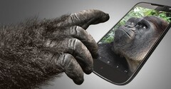 Стекло Gorilla Glass скоро окажется под давлением. (Источник изображения: Corning)