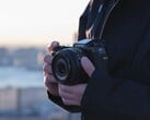 По слухам, компания Fujifilm представит очень компактную модель серии GFX примерно через две недели. (Источник изображения: Fujifilm)